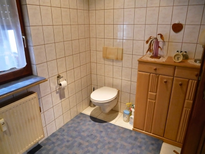 Bad mit Wanne Erdgeschoss